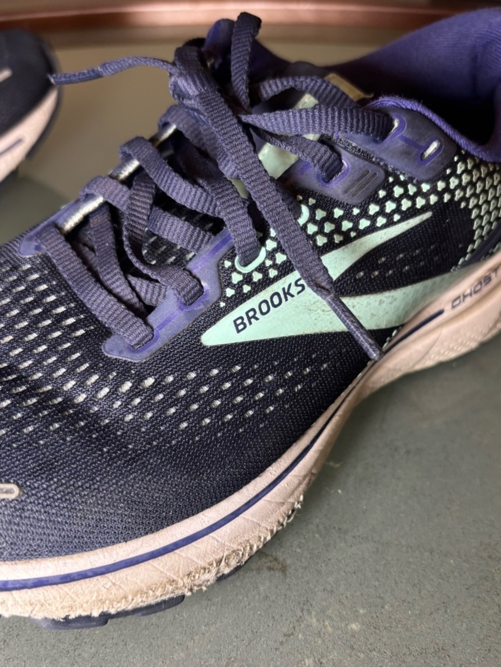 Brooks Women's Navy and Mint Lace-Up Running Sneakers - Picture 5 of 10